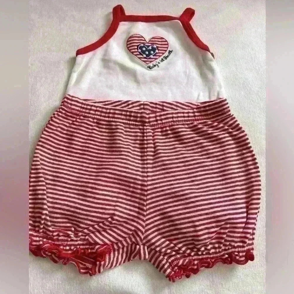 New Never worn Carter 3 months outfit. Babies first fourth. Bloomers & Onesie
